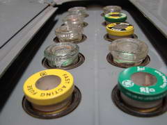 screw based electrical fuses
